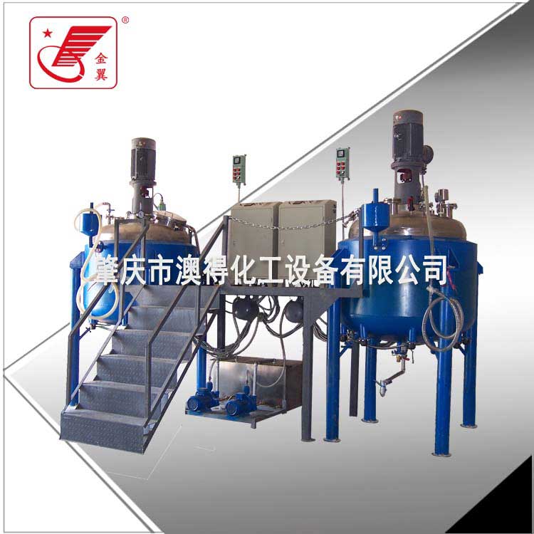 1000L不(bu)鏽鋼電加(jiā)熱反應釜(fǔ)