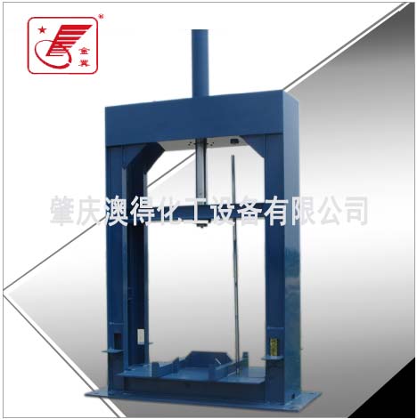 液壓出(chu)料機